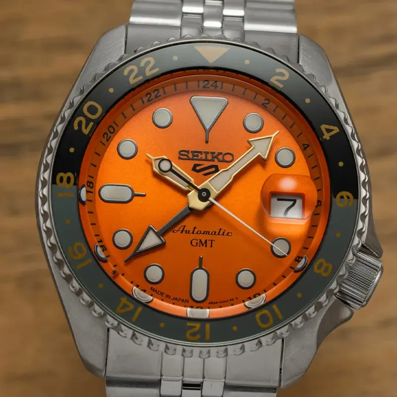 Seiko 5 Sports GMT — vista 2