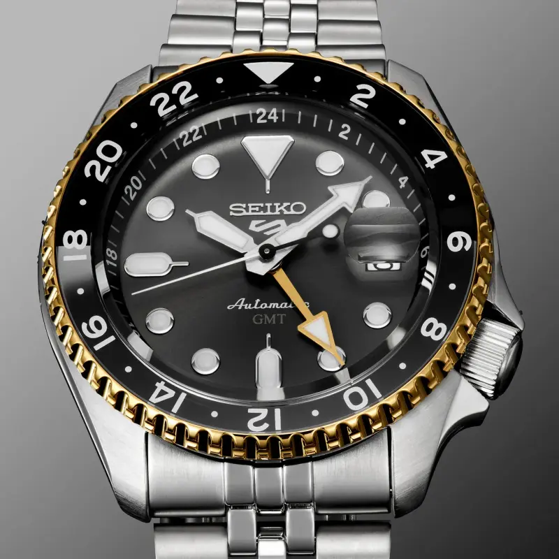 Seiko 5 Sports GMT — vista 2